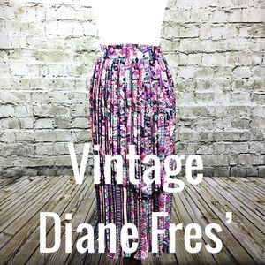 Vintage Diane Fres’ Pleated Print Skirt (Size L)